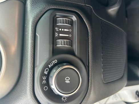 Used 2018 Jeep Wrangler Sport AWD/4WD image 20