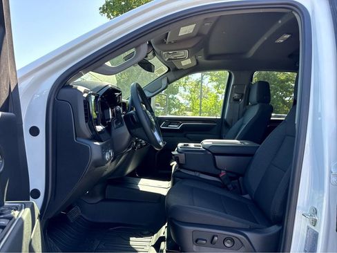 New 2026 GMC Sierra 2500 SLE AWD/4WD image 8