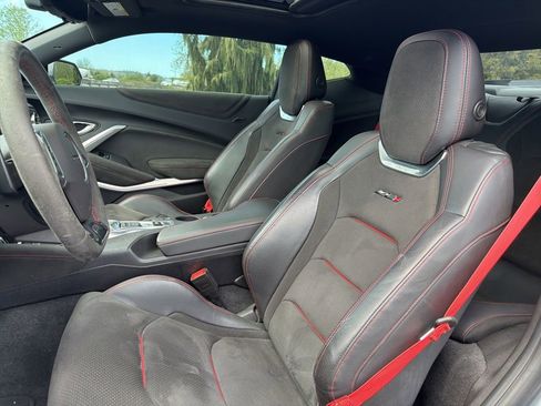 Used 2020 Chevrolet Camaro ZL1 RWD image 8