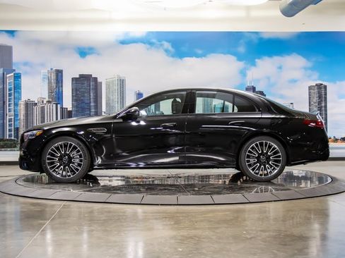 Used 2026 Mercedes-Benz E 53 AMG e 4MATIC Sedan image 6