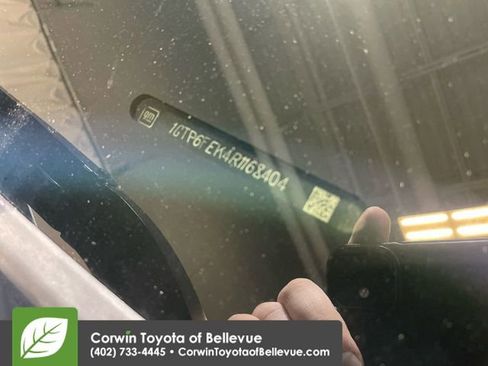 Used 2024 GMC Canyon Denali image 27