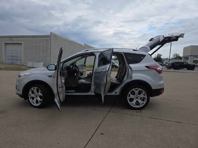Used 2018 Ford Escape Titanium AWD/4WD image 45