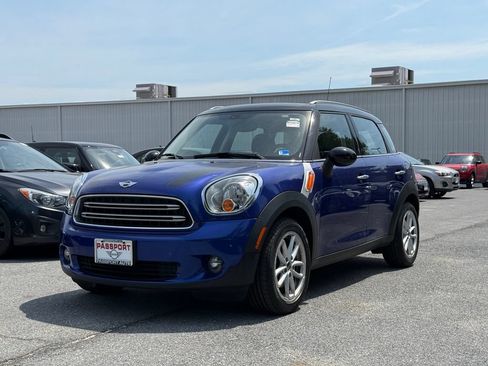 Used 2016 MINI Cooper Countryman FWD image 1