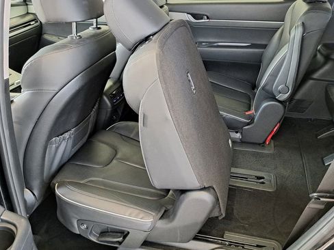 Used 2024 Hyundai Palisade SEL image 25