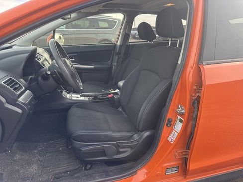 Used 2015 Subaru Crosstrek 2.0i Premium w/ Moonroof Package image 10