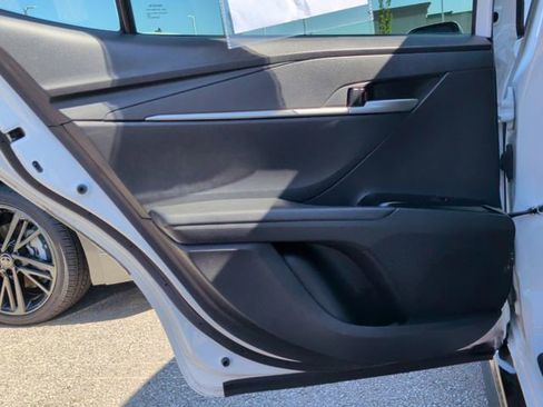 Used 2025 Toyota Camry SE w/ Convenience Package FWD image 25