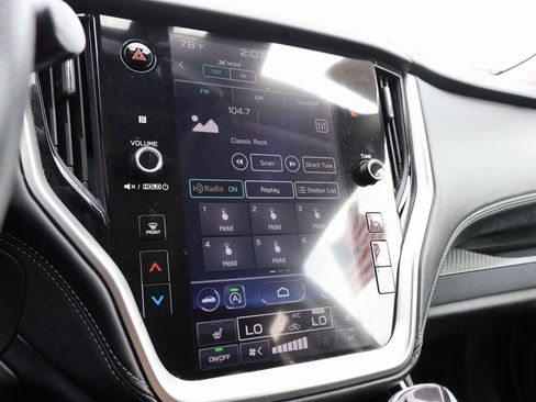 Used 2024 Subaru Outback Premium image 34