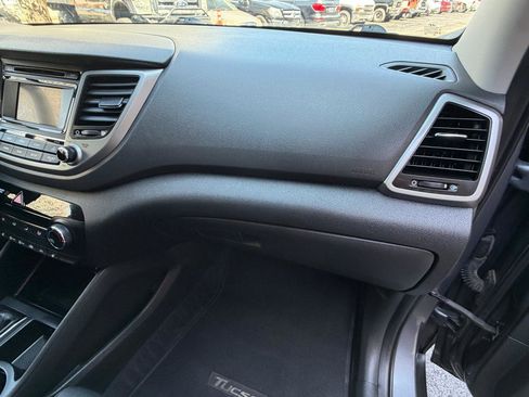 Used 2017 Hyundai Tucson Sport image 34