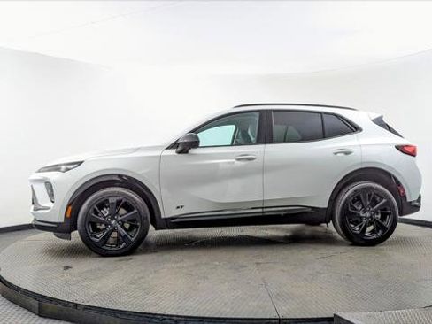 Used 2024 Buick Envision Sport Touring image 3