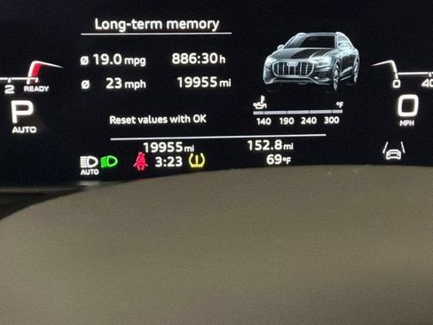 Used 2023 Audi Q8 Premium w/ Convenience Package AWD/4WD image 12