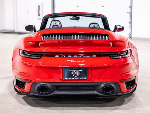 Used 2024 Porsche 911 Cabriolet AWD/4WD image 9