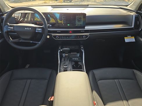New 2026 Kia Sorento S image 12