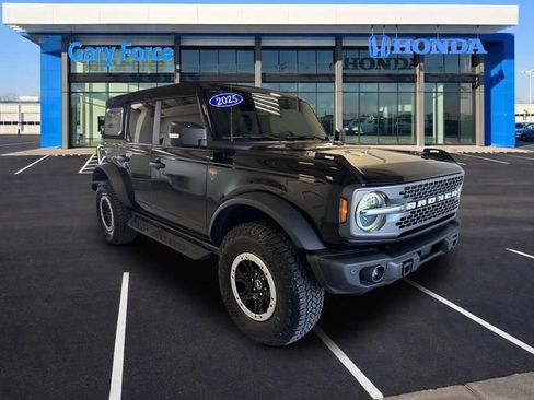Used 2025 Ford Bronco Badlands AWD/4WD image 1