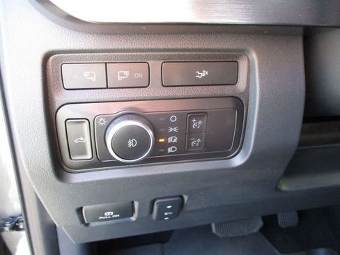 Used 2023 Ford F350 Lariat w/ Lariat Ultimate Package image 11