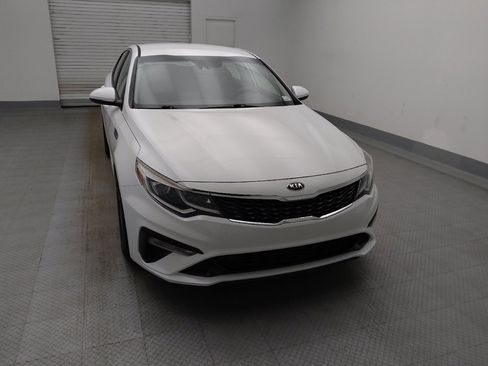 Used 2020 Kia Optima LX FWD image 14