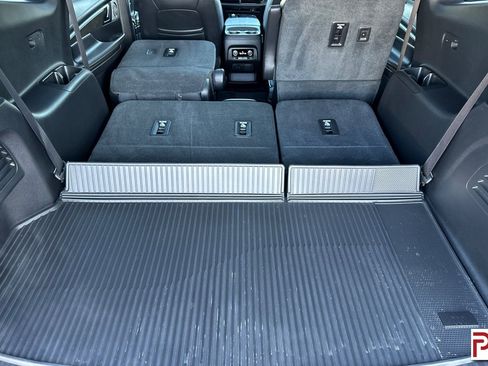 Certified 2025 Buick Enclave Avenir image 18