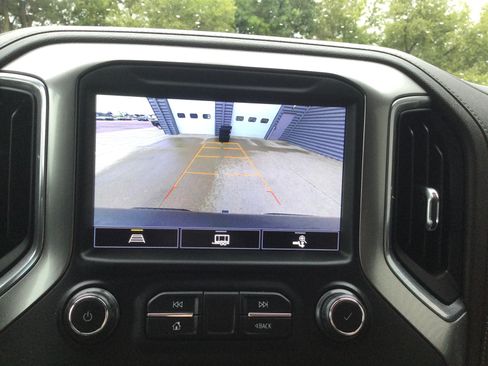 Used 2021 Chevrolet Silverado 1500 LTZ w/ LTZ Convenience Package II AWD/4WD image 13