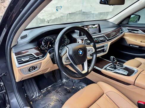 Used 2016 BMW 750i xDrive AWD/4WD image 18
