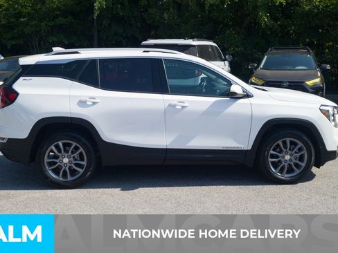Used 2024 GMC Terrain SLT FWD image 4