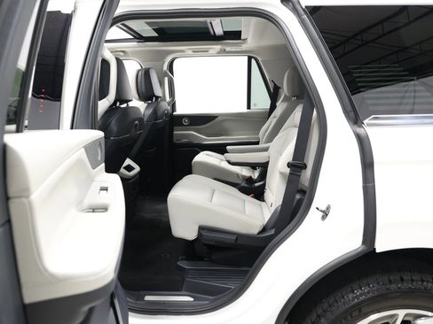 Used 2025 Lincoln Navigator Reserve AWD/4WD image 56