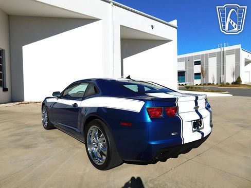 Used 2010 Chevrolet Camaro SS RWD image 19