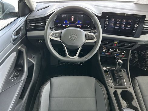 New 2026 Volkswagen Jetta SE image 33