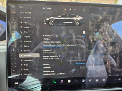 Used 2023 Tesla Model S AWD image 3