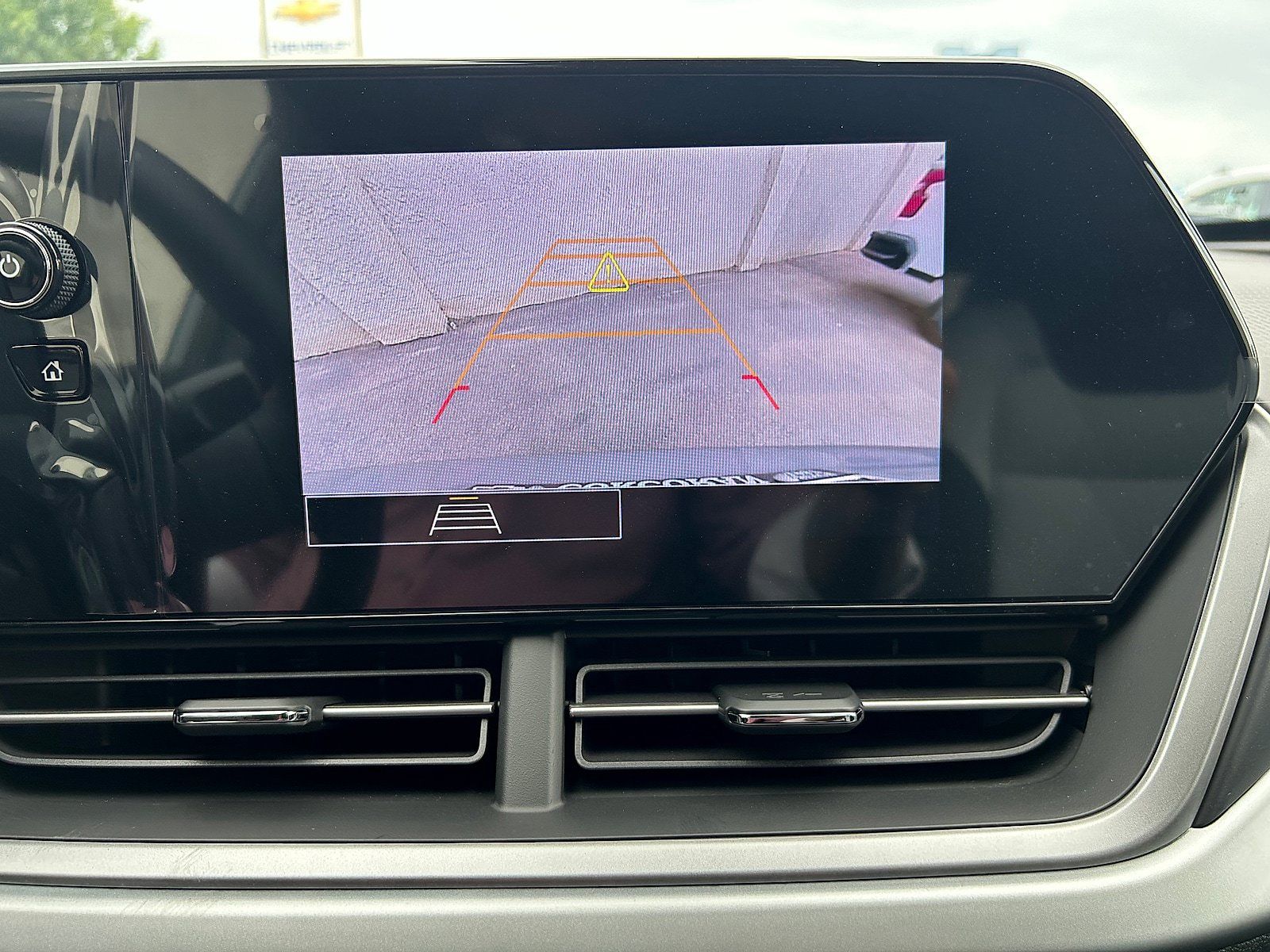 New 2026 Chevrolet Trax RS w/ Sunroof Package FWD image 35