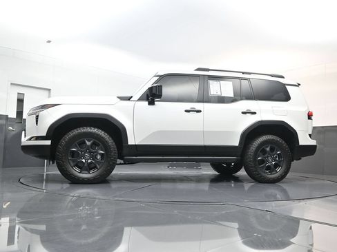Used 2024 Lexus GX 550 AWD/4WD image 30