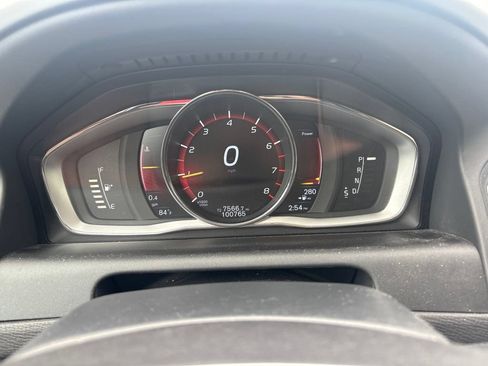 Used 2016 Volvo XC60 T6 w/ Proximity Package AWD/4WD image 19