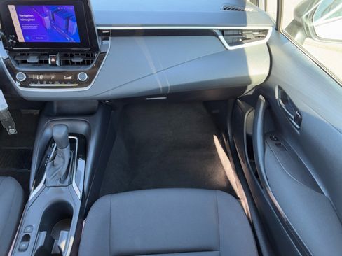 Used 2025 Toyota Corolla LE image 17