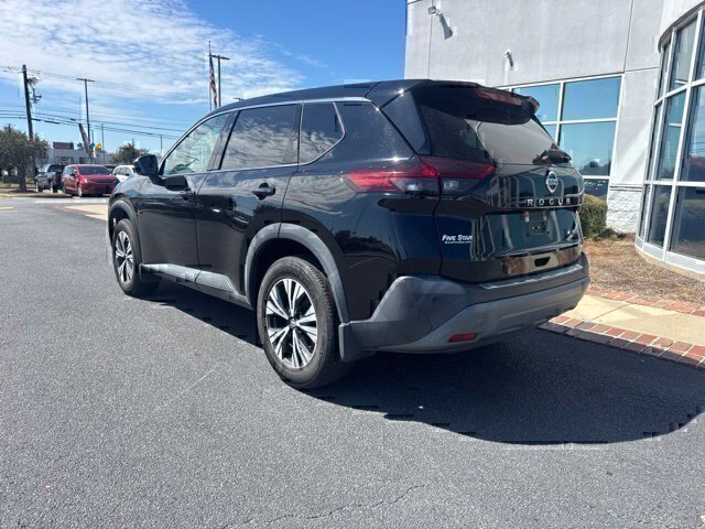 Used 2021 Nissan Rogue SV FWD image 9