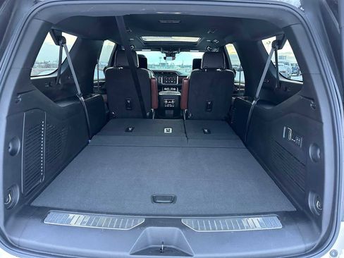 Used 2024 GMC Yukon XL Denali Ultimate image 14