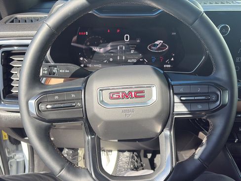 Used 2025 GMC Canyon AT4 w/ AT4 Premium Package image 18
