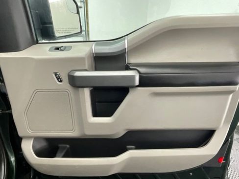 Used 2016 Ford F150 XLT w/ XTR Package image 11