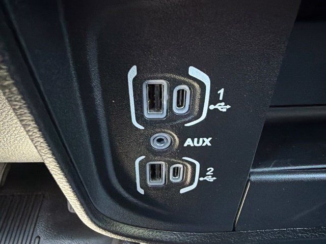 Used 2022 RAM 5500 Tradesman AWD/4WD image 27