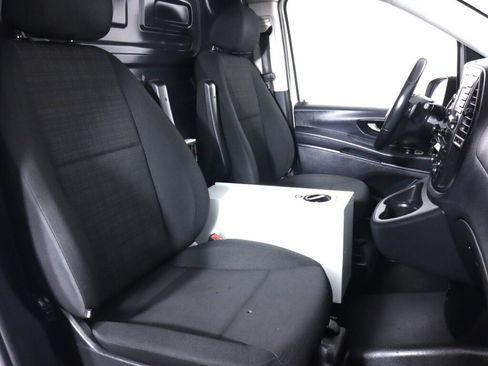 Used 2018 Mercedes-Benz Metris image 29