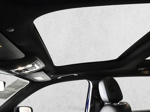 Used 2021 Mercedes-Benz GLB 250 4MATIC image 15