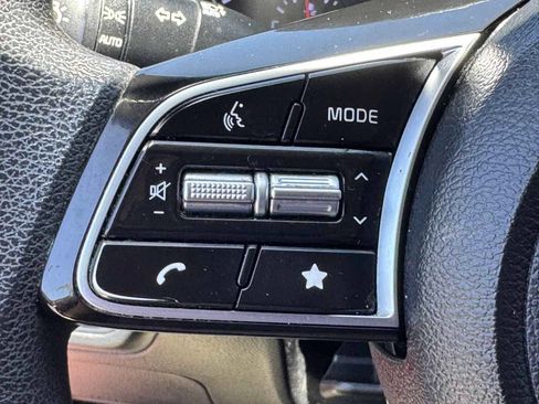 Used 2022 Kia Forte LXS FWD image 33