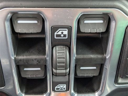 Used 2018 Jeep Wrangler Unlimited Rubicon w/ LED Lighting Group image 21