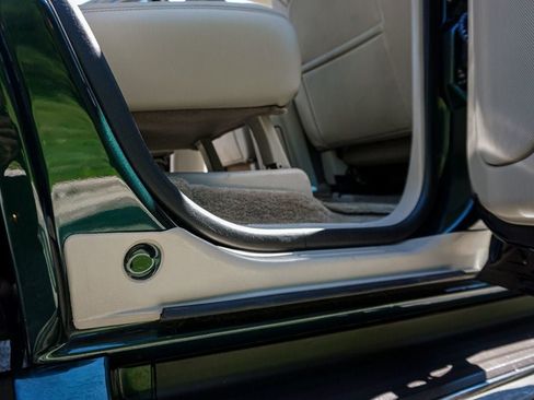Used 2003 Cadillac Escalade AWD image 89