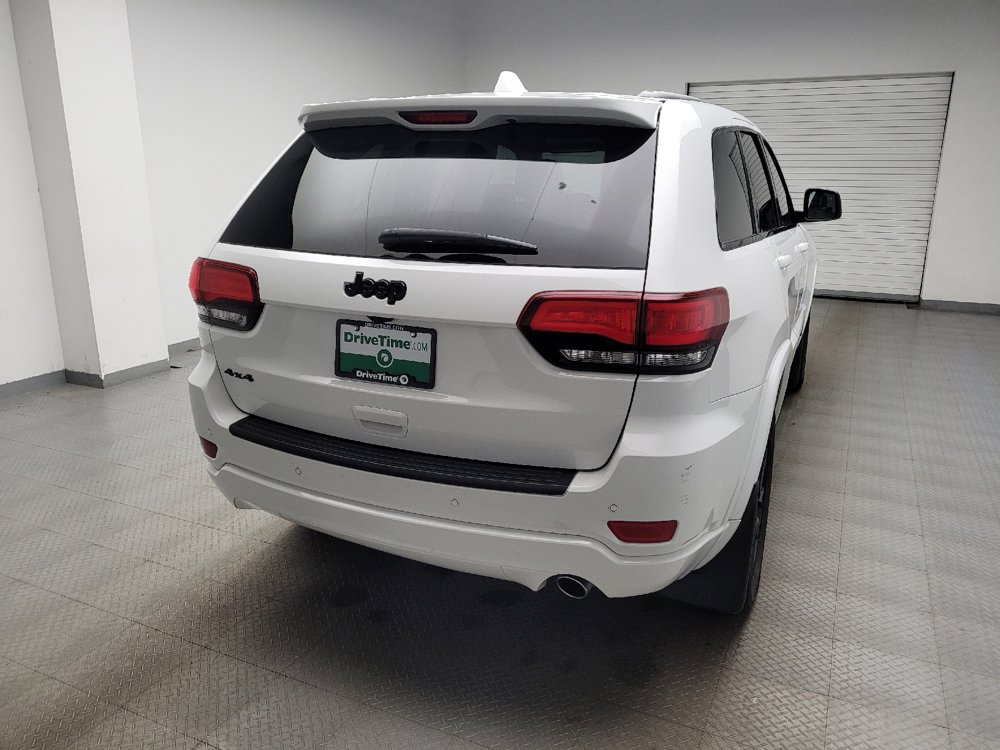 Used 2019 Jeep Grand Cherokee Altitude AWD/4WD image 7