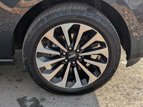 Used 2022 Lincoln Navigator L Reserve image 7