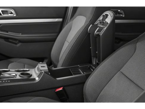 Used 2019 Ford Explorer XLT w/ Equipment Group 201A AWD/4WD image 9