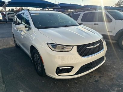 Used 2021 Chrysler Pacifica Touring-L