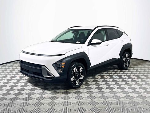 Used 2024 Hyundai Kona SEL image 3