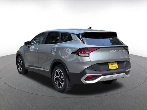 Used 2025 Kia Sportage LX FWD image 11