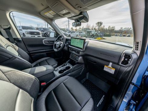 Used 2025 Ford Bronco Sport Big Bend w/ Black Appearance Package image 25