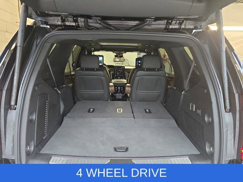 Used 2025 GMC Yukon Denali Ultimate AWD/4WD image 14