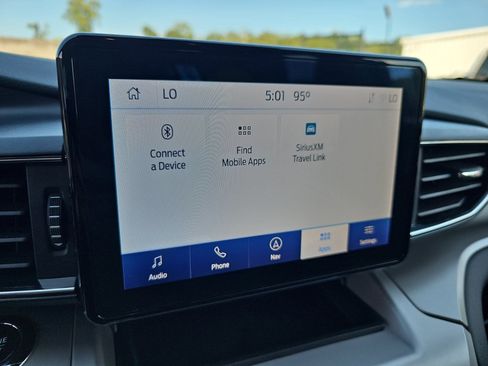 Used 2023 Ford Explorer XLT w/ Equipment Group 202A AWD/4WD image 26